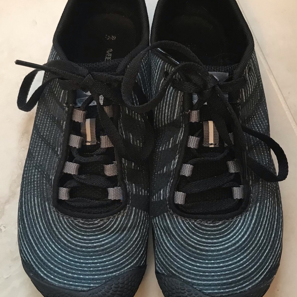Merrill  Vapor Glove 2  bluegray and black running  shoes